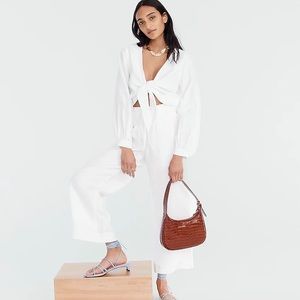 NWT - J CREW wide leg seaside pant in white, 100% linen. Size small.